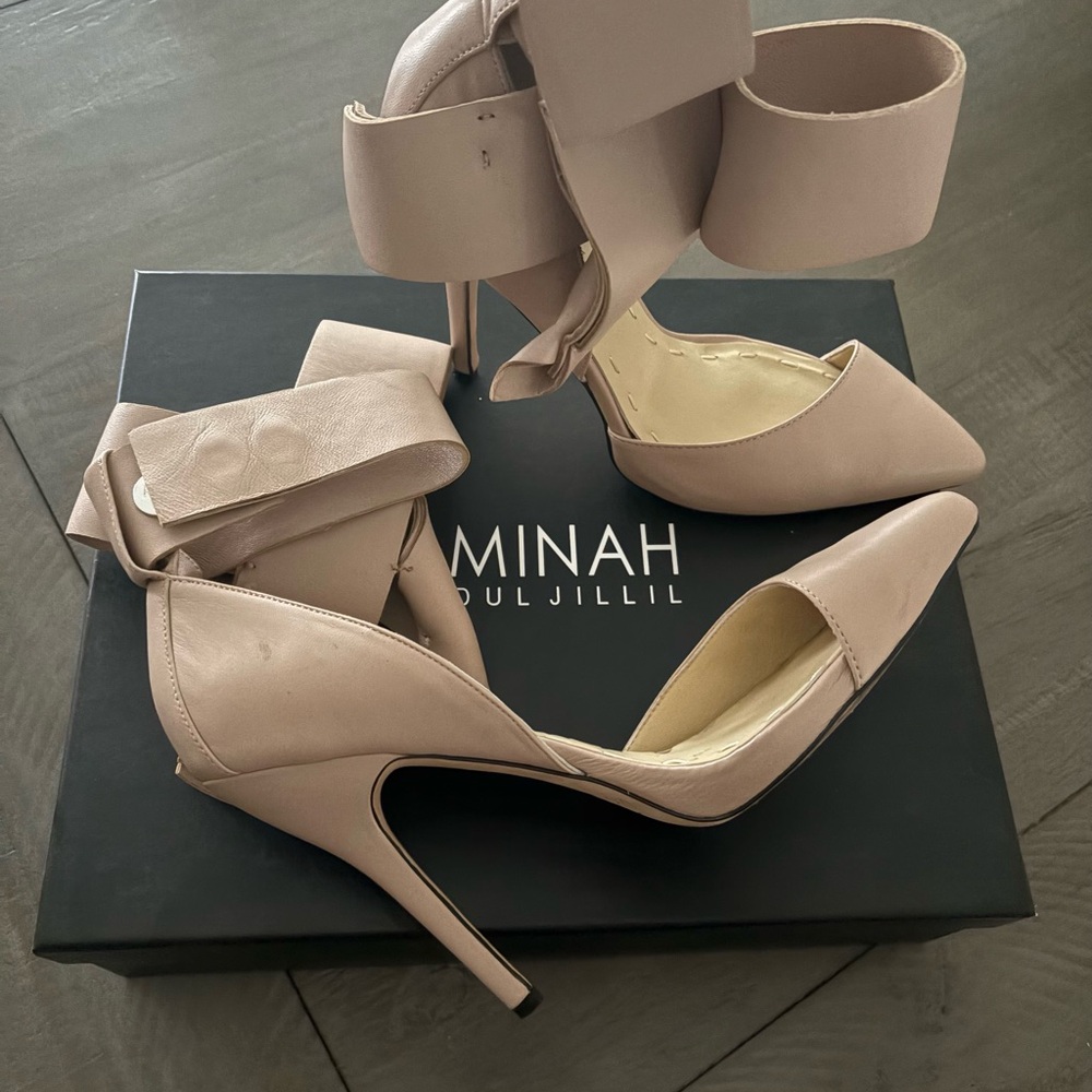 Aminah Abdul Jillil Leather Nude Bow Heels Size 11